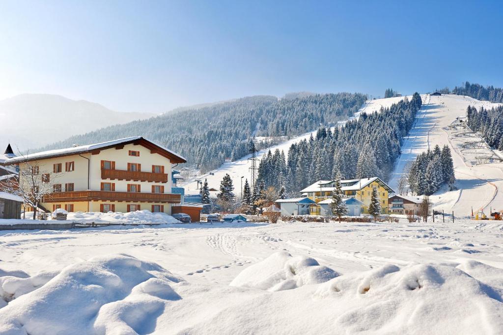 Laerchenhof Hotel Flachau Exterior photo